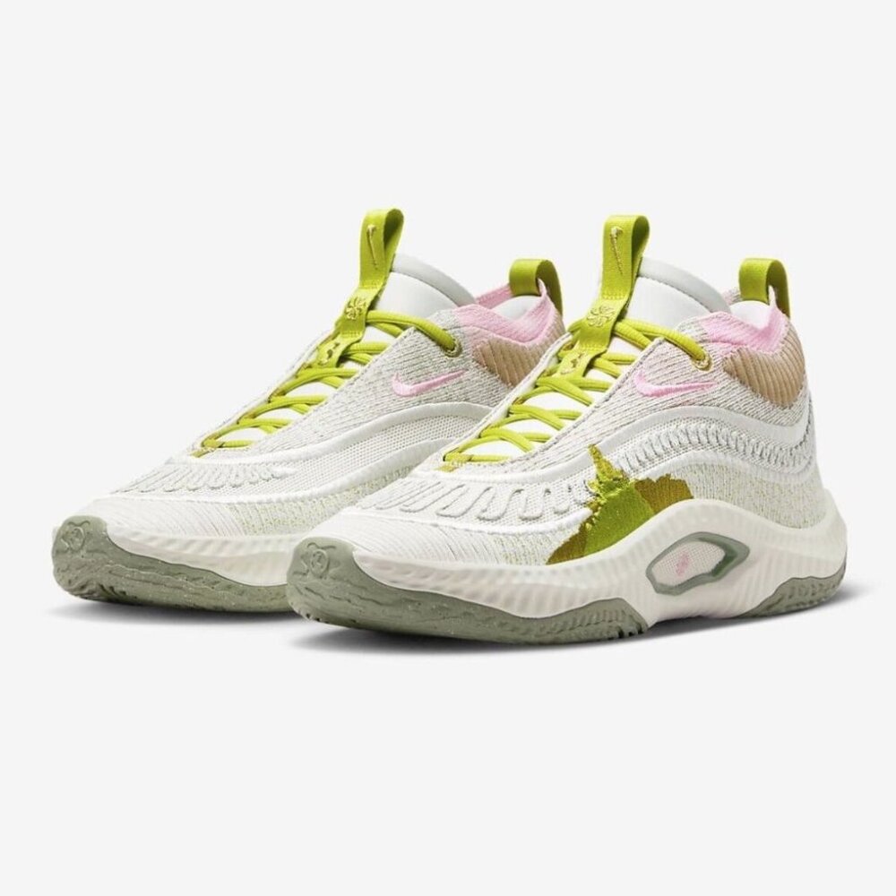 Nike Cosmic Unity 3